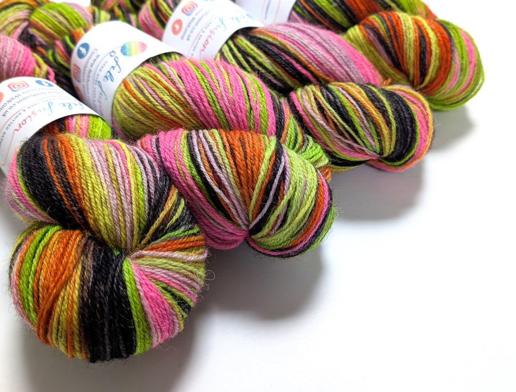 Mahna Mahna on Exmoor sock yarn.