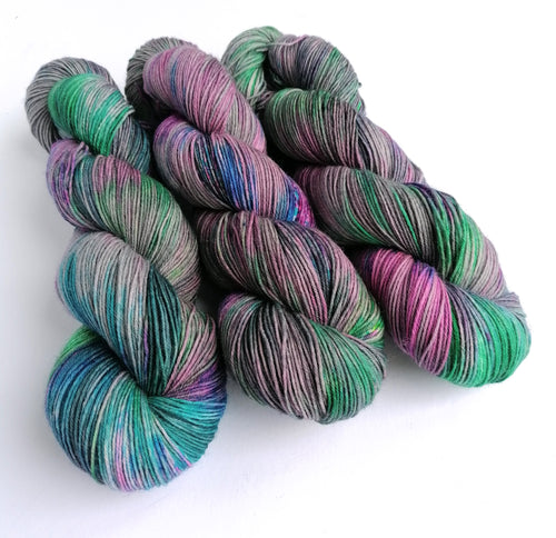 Peacock on a Superwash BFL/Nylon sock yarn. freeshipping - Felt Fusion